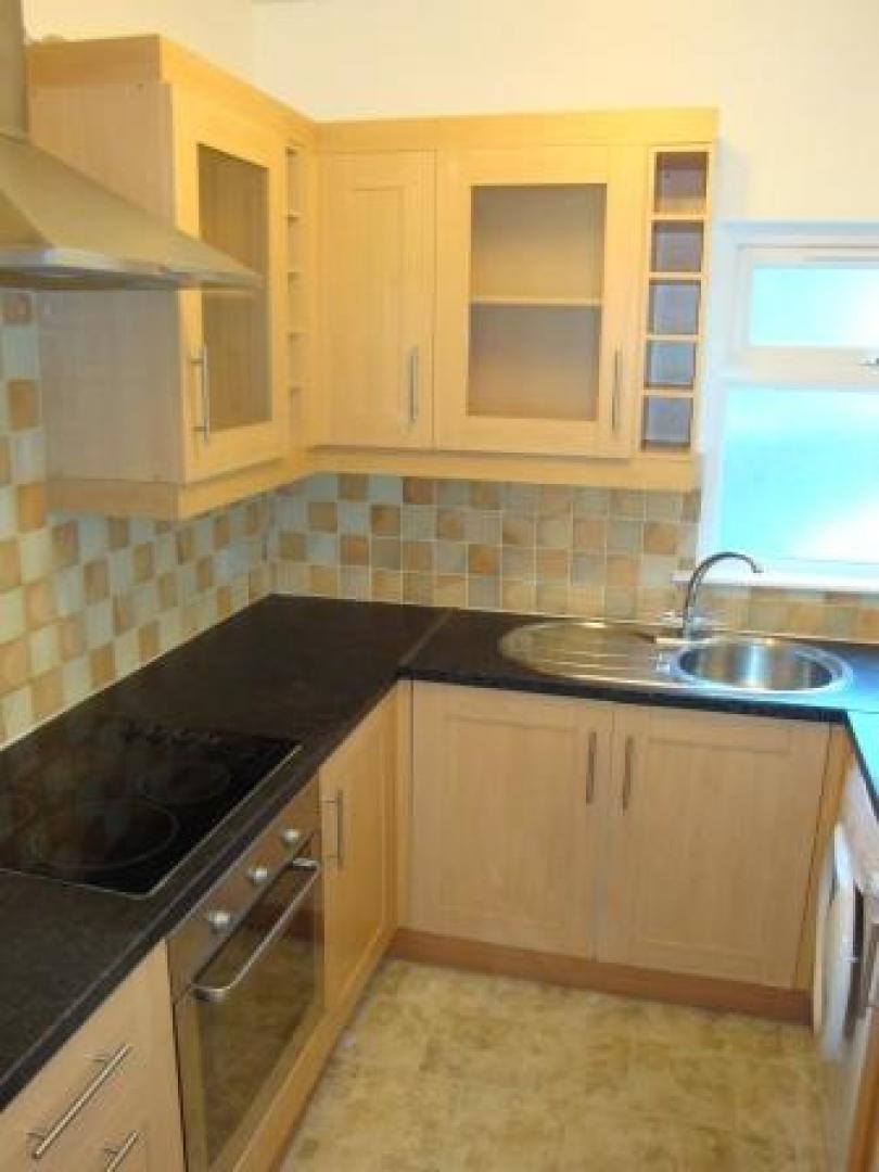 			NEW INSTRUCTION, 3 Bedroom, 1 bath, 1 reception Flat			 Crewys Road, GOLDERS GREEN/CRICKLEWOOD